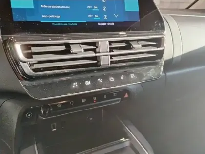 Photo 12 Citroën C5 aircross  Hybride Rechargeable 180 e-EAT8 Max