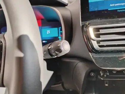 Photo 17 Citroën C5 aircross  Hybride Rechargeable 180 e-EAT8 Max