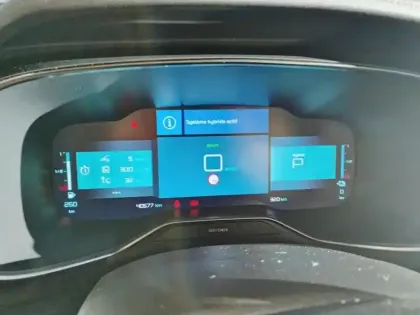 Photo 20 Citroën C5 aircross  Hybride Rechargeable 180 e-EAT8 Max