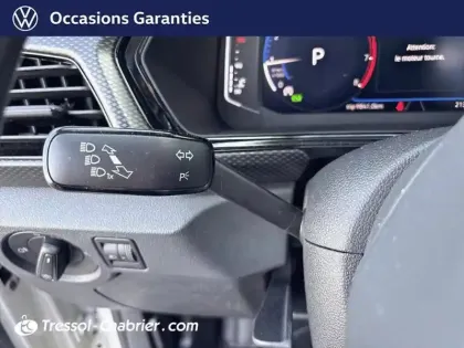 Photo 16 Volkswagen T-cross  1.0 TSI 110 Start/Stop DSG7 R-Line Tech