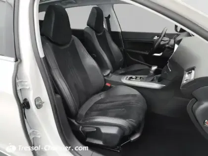 Photo 8 Peugeot 308  SW 1.2 PureTech 130ch S&S EAT6 Féline