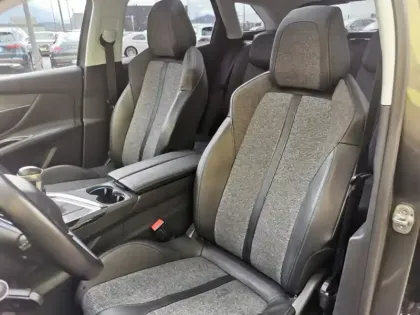 Photo 14 Peugeot 3008 Allure 1.5 BlueHDI 130 ch 