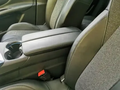 Photo 16 Peugeot 3008 Allure 1.5 BlueHDI 130 ch 