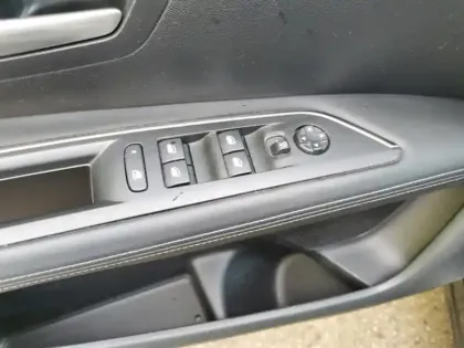 Photo 19 Peugeot 3008 Allure 1.5 BlueHDI 130 ch 