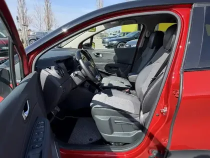 Photo 15 Renault Captur 1.3 TCe 150 Intens