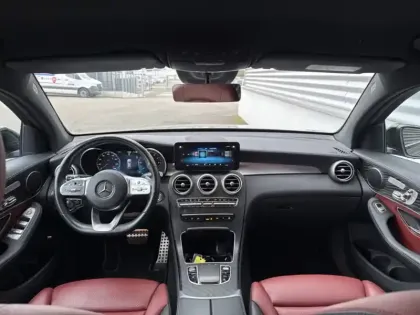 Photo 10 Mercedes Classe GLC GLC 300de 4MATIC Coupé AMG Lin