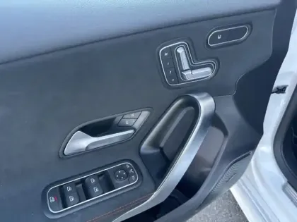 Photo 13 Mercedes Classe A Gén. IV (W177) Ph2 AMG Line 5