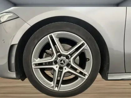 Photo 8 Mercedes Classe A A 200 Compacte