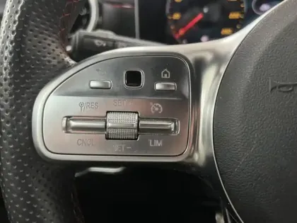 Photo 19 Mercedes Classe A A 200 Compacte