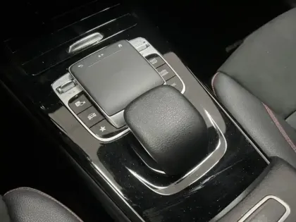 Photo 18 Mercedes Classe A A 200 Compacte