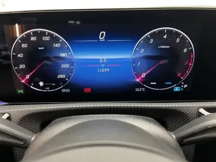 Photo 11 Mercedes Classe A 180 AMG Line