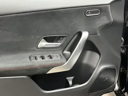 Photo 13 Mercedes Classe A 180 AMG Line