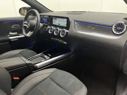 Photo 14 Mercedes GLA 200 d AMG Line