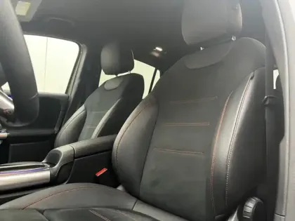 Photo 7 Mercedes GLA 200 d AMG Line