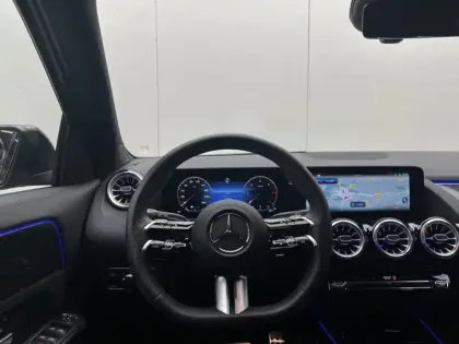 Photo 16 Mercedes GLA 200 d AMG Line