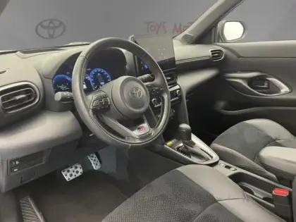 Photo 13 Toyota Yaris Hybride 1.5 HYBRID 130H GR SPORT Techno
