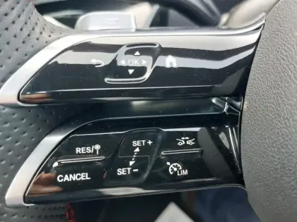 Photo 19 Mercedes CLA Coupé 250 e Hybrid EQ AMG Line