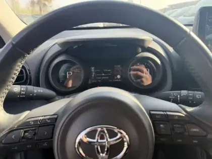 Photo 13 Toyota Yaris Hybride 1.5 HYBRID 116H DYNAMIC AUTO