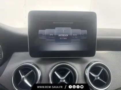 Photo 15 Mercedes GLA 200 d Sensation