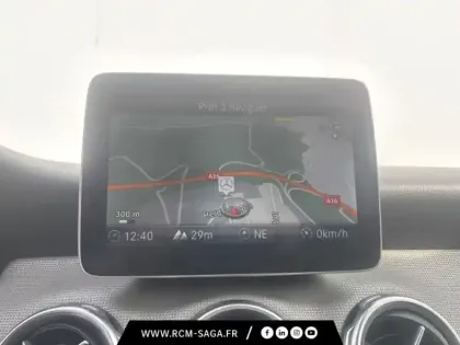 Photo 14 Mercedes GLA 200 d Sensation