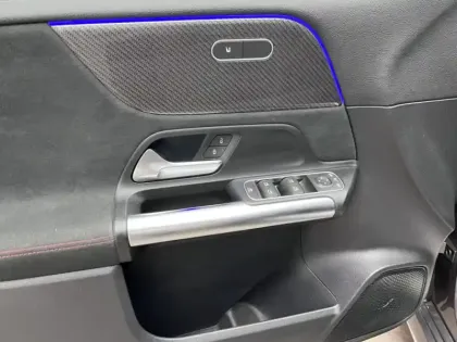 Photo 14 Mercedes Classe B 180 AMG Line Edition