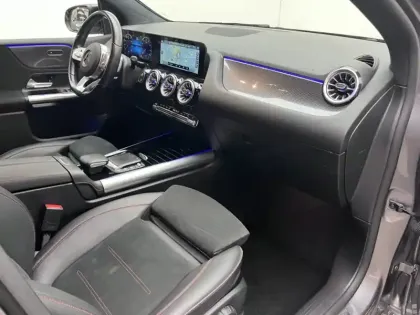 Photo 17 Mercedes Classe B 180 AMG Line Edition