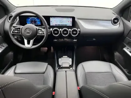 Photo 10 Mercedes Classe B 180 Progressive Line Edition