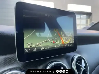 Photo 11 Mercedes GLA 200 Inspiration