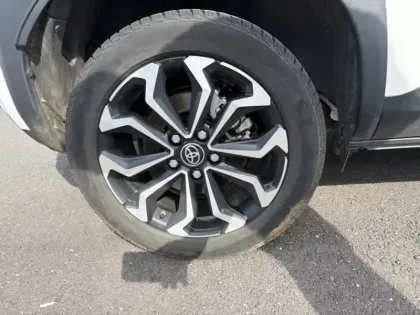 Photo 8 Toyota Yaris Hybride 1.5 HYBRID 116H DESIGN