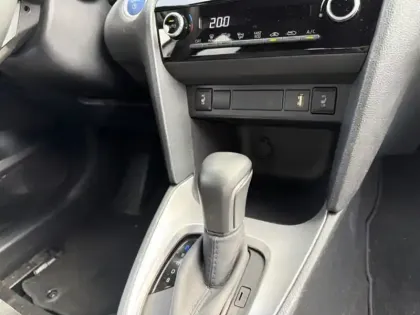 Photo 13 Toyota Yaris Hybride 1.5 HYBRID 116H DESIGN