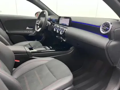 Photo 14 Mercedes Classe A 250 e Hybrid EQ AMG Line