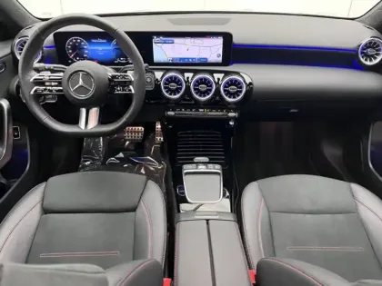 Photo 10 Mercedes Classe A 250 e Hybrid EQ AMG Line