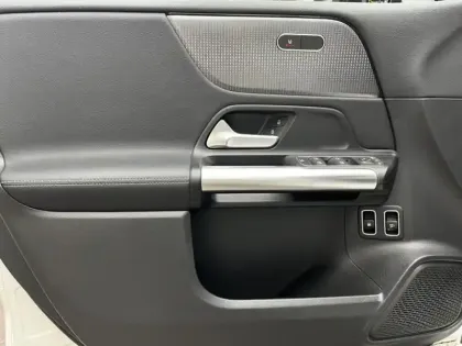 Photo 12 Mercedes Classe B Gén. III (W247) Ph1 Progressive Line Ed 5