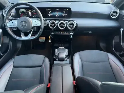 Photo 7 Mercedes Classe A 180 d AMG Line Berline / V1771