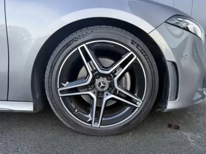 Photo 5 Mercedes Classe A 180 d AMG Line Berline / V1771