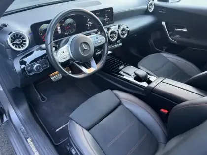 Photo 14 Mercedes Classe A 180 d AMG Line Berline / V1771