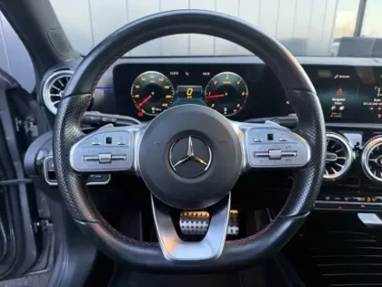 Photo 21 Mercedes Classe A 180 d AMG Line Berline / V1771