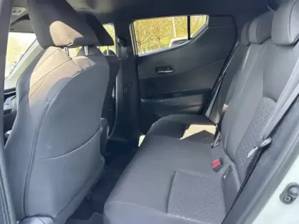 Photo 12 Toyota C-HR 1.8 Hybride 122 Design Ultimate