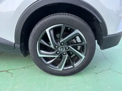 Photo 13 Toyota C-HR 1.8 Hybride 122 Design Ultimate