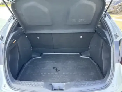 Photo 15 Toyota C-HR 1.8 Hybride 122 Design Ultimate