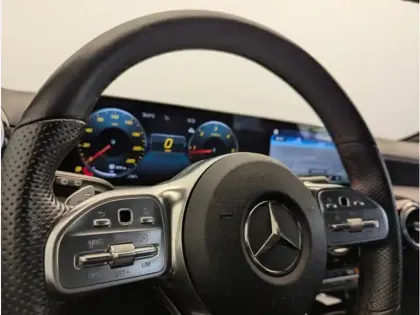 Photo 14 Mercedes Classe A 180 d AMG Line