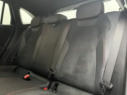 Photo 18 Mercedes GLA 200 d AMG Line