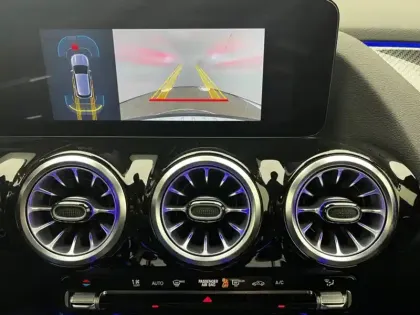 Photo 12 Mercedes GLA 200 d AMG Line