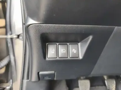 Photo 17 Toyota Yaris Gén. III Ph3 Dynamic 5