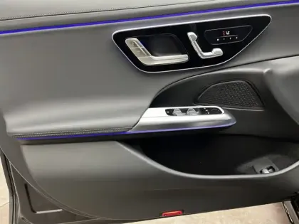 Photo 13 Mercedes Classe E Berline 220 d AMG Line