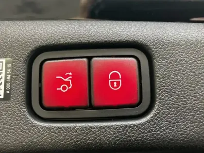 Photo 15 Mercedes Classe E Berline 220 d AMG Line