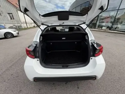 Photo 13 Toyota Yaris Hybride 116h Design Pack Confort 11