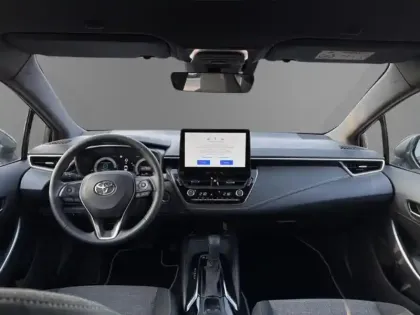 Photo 10 Toyota Corolla Hybride 1.8L 140h Design TS 140 CH D