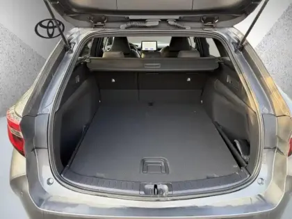 Photo 9 Toyota Corolla Hybride 1.8L 140h Design TS 140 CH D