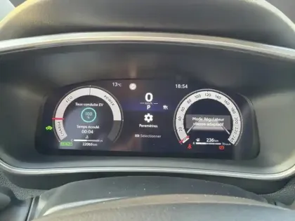 Photo 15 Toyota Corolla Hybride 1.8L 140h Design TS 140 CH D